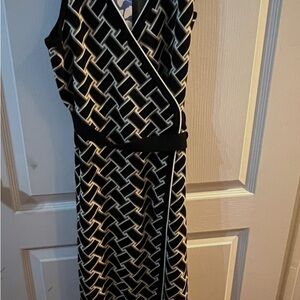 Elegant Black and White Geometric Dress